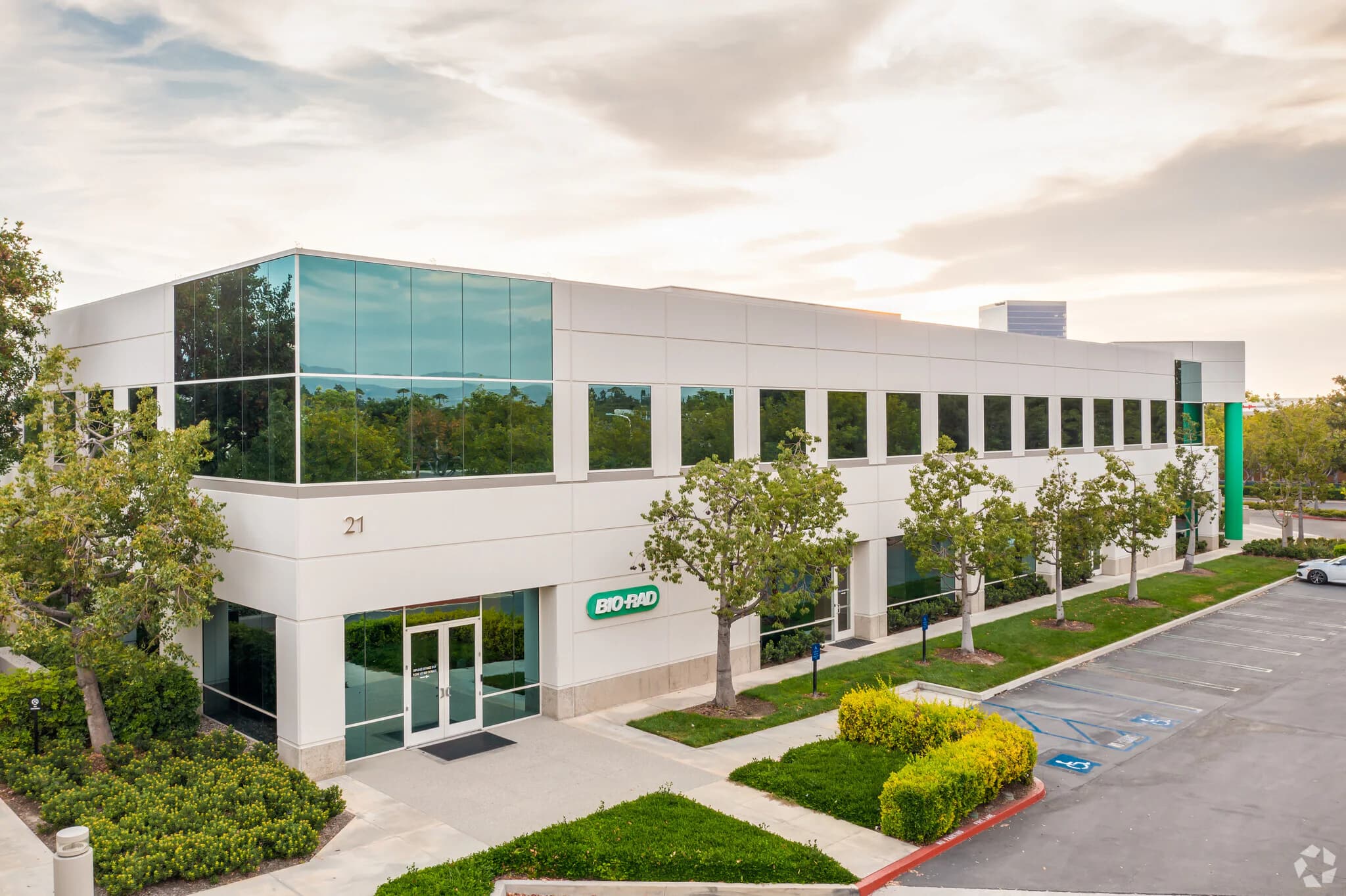 19 & 21 Technology building photo