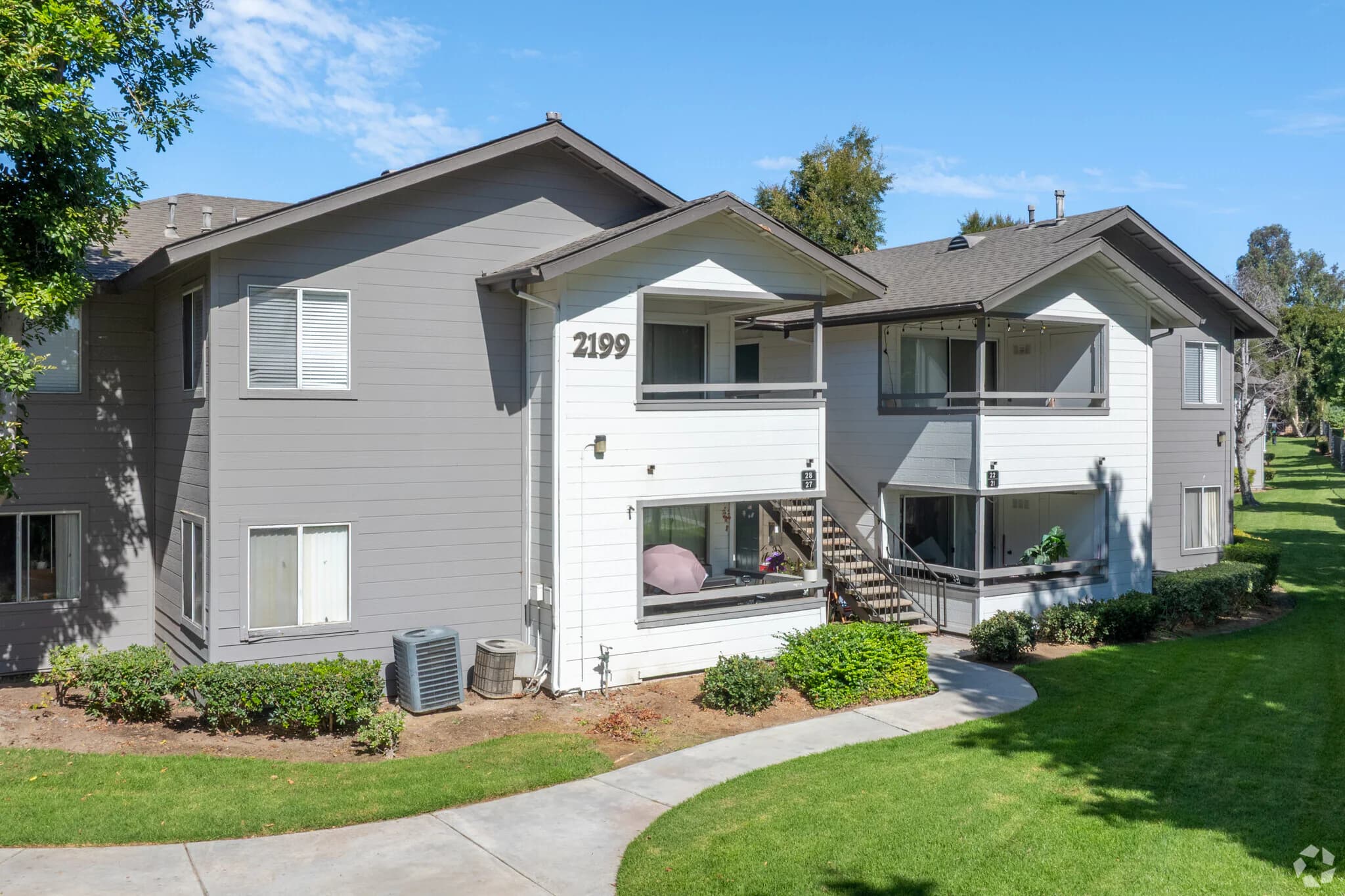 2178 Stoneridge Drive building photo